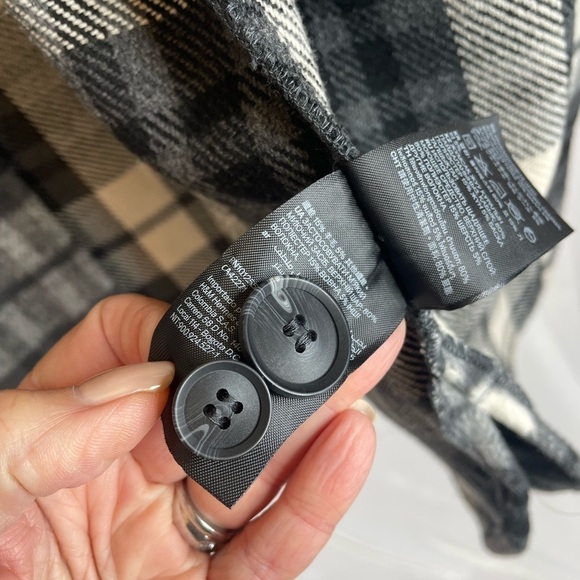 H&M black and white plaid shacket size XS - Picture 5 of 5